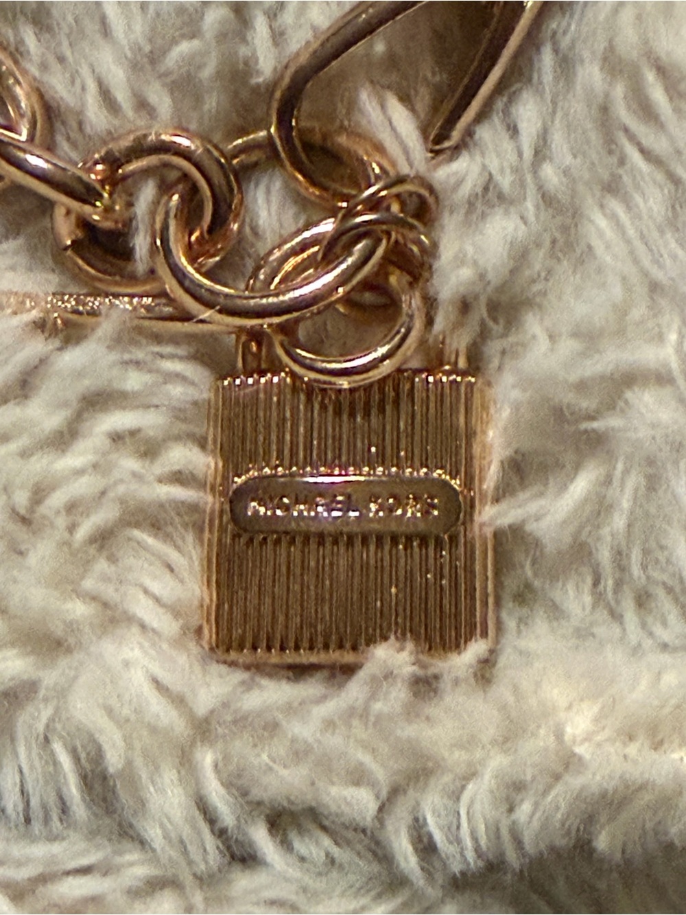 Michael Kors Rose Gold Chain belt, jJuicy Couture necklace and cuff bracelet - Picture 4 of 8